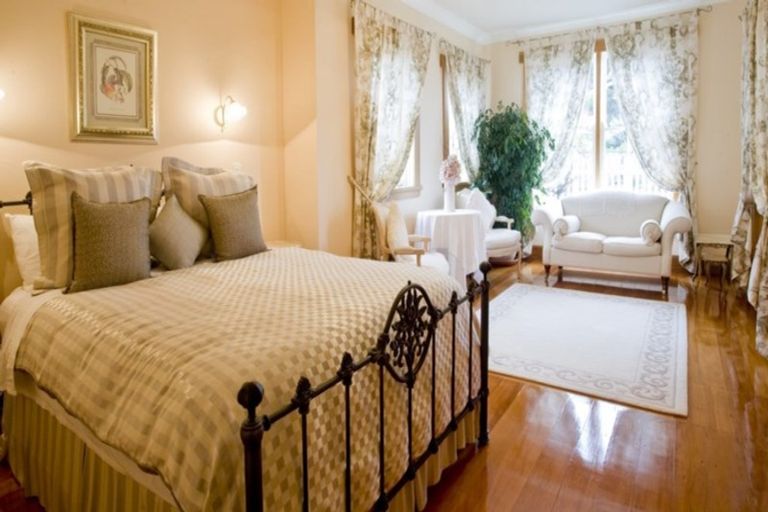 Photo of property in Mchardy Homestead, 11 Bracken Street, Hospital Hill, Napier, 4110