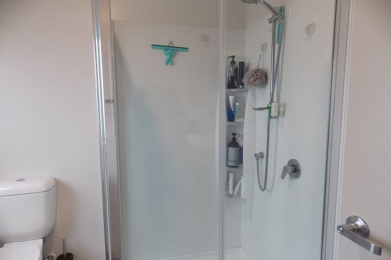 Photo of property in 35 Havana Rise, Grenada Village, Wellington, 6037