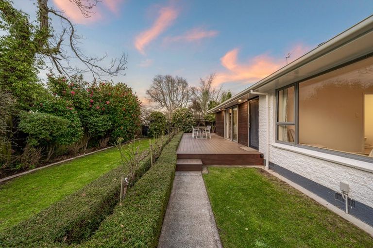 Photo of property in 2/282 Papanui Road, Merivale, Christchurch, 8052