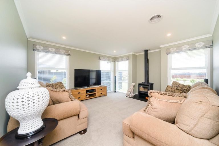 Photo of property in 19 George Street, Bulls, 4818