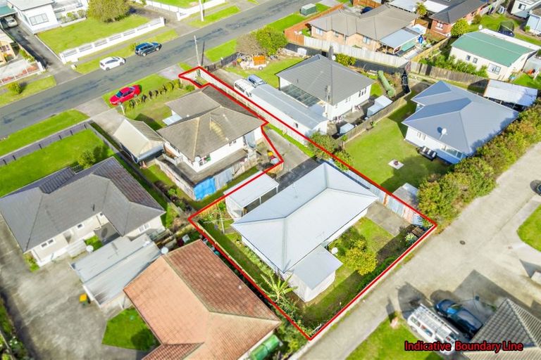 Photo of property in 2/32 Royton Avenue, Mangere East, Auckland, 2024