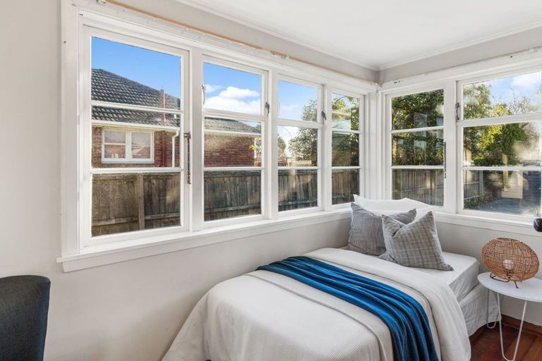 Photo of property in 18 Auburn Avenue, Upper Riccarton, Christchurch, 8041