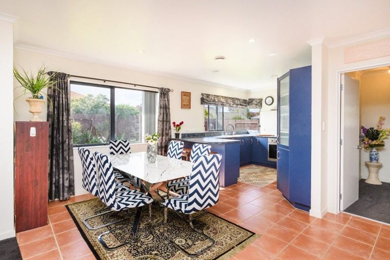 Photo of property in 155 Schnell Drive, Kelvin Grove, Palmerston North, 4414