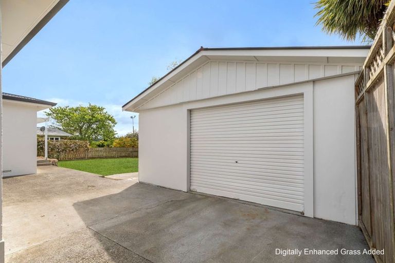 Photo of property in 37 Waterloo Crescent, Hokowhitu, Palmerston North, 4410