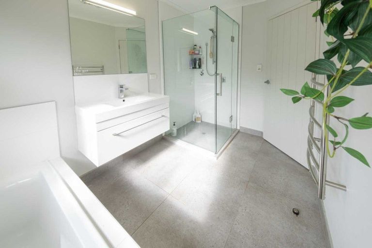 Photo of property in 14 Will Street, Huapai, Kumeu, 0810