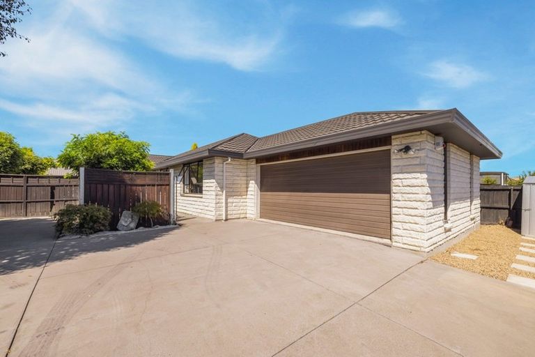 Photo of property in 34 Lowry Avenue, Redwood, Christchurch, 8051