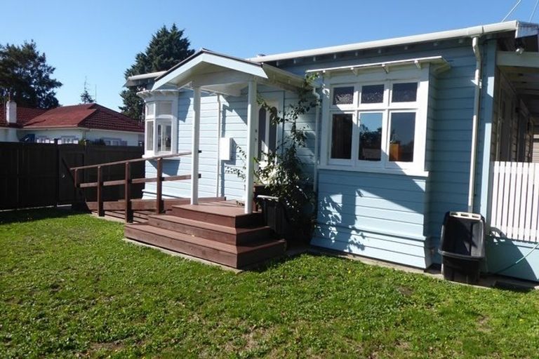 Photo of property in 24 Mcgregor Street, Milson, Palmerston North, 4414