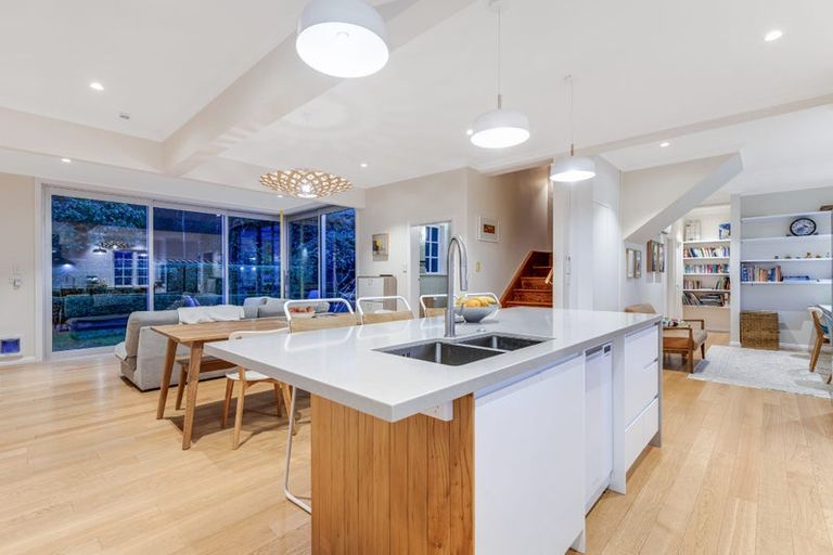 Photo of property in 32 Mccoll Street, Vogeltown, Wellington, 6021