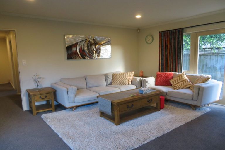 Photo of property in 15 Oakway Drive, Schnapper Rock, Auckland, 0632