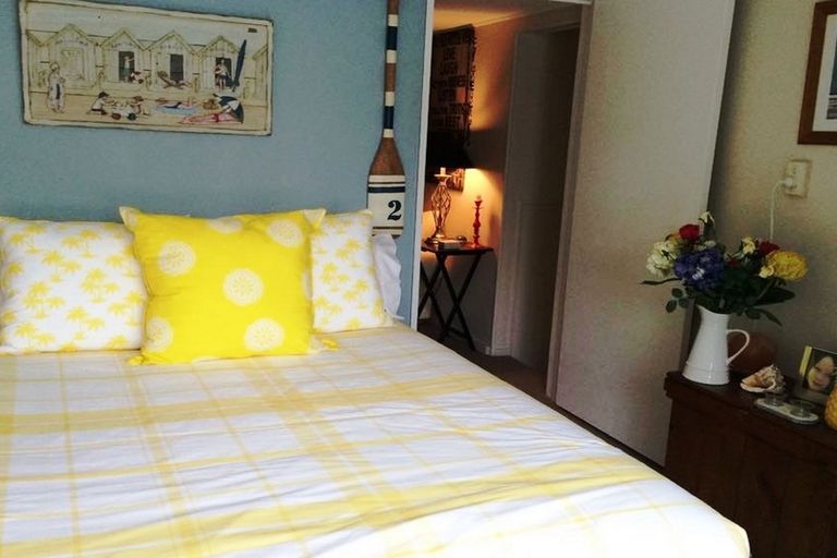 Photo of property in 9 Snowden Place, Raglan, 3225