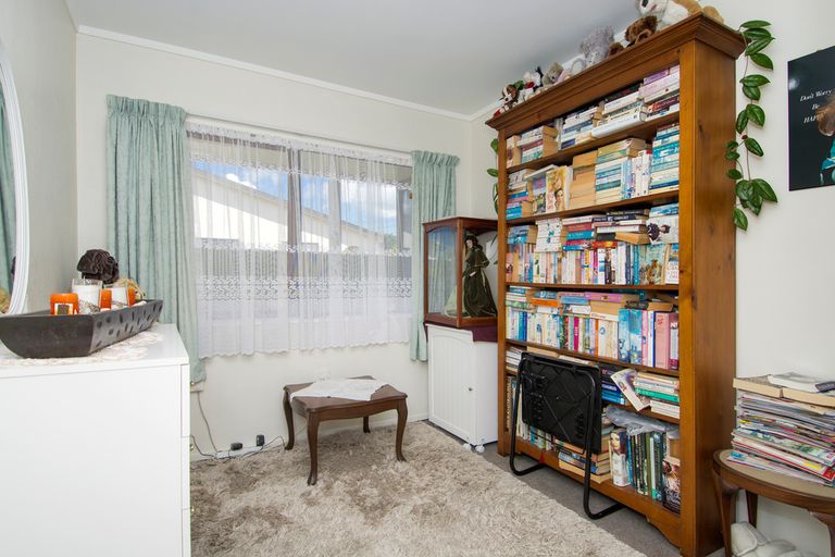 Photo of property in 17a Pemberton Crescent, Greerton, Tauranga, 3112