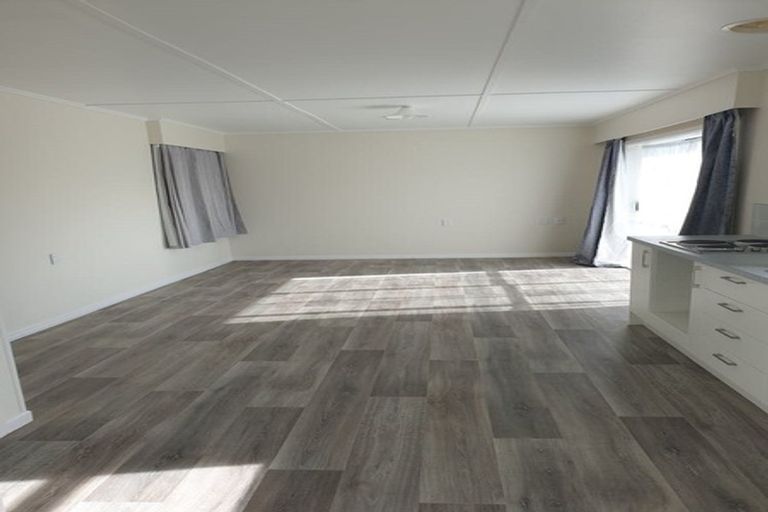 Photo of property in 1 Alice Place, Levin, 5510