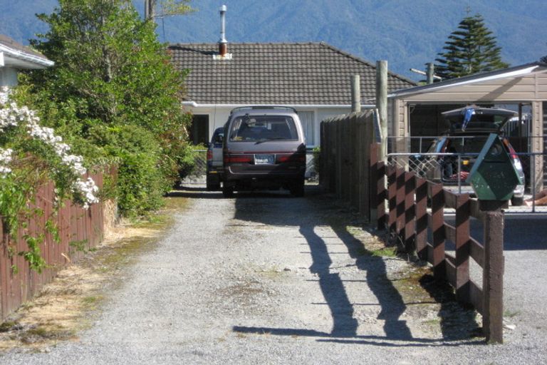 Photo of property in 82a Wakefield Street, Westport, 7825