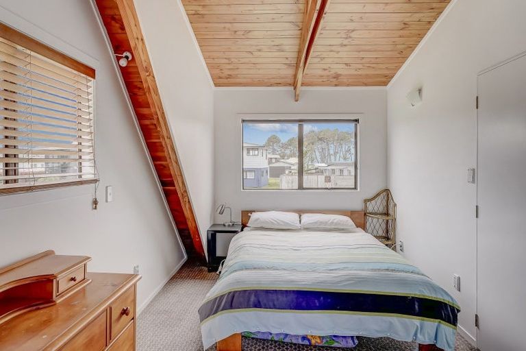 Photo of property in 18a Captain Cook Road, Cooks Beach, Whitianga, 3591