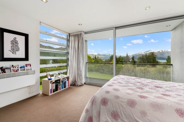 Photo of property in 7 Ridgecrest, Wanaka, 9305