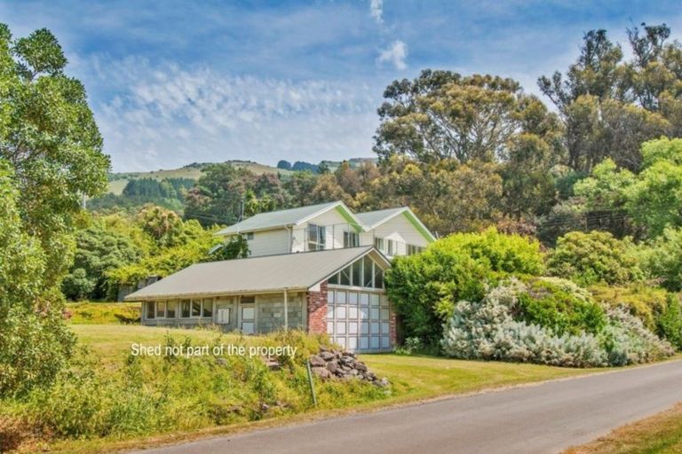 Photo of property in 5 Holmes Bay Road, Pigeon Bay, 7583