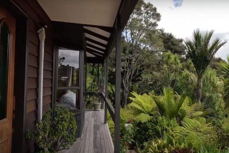 Photo of property in 287 Glenvar Road, Long Bay, Auckland, 0630