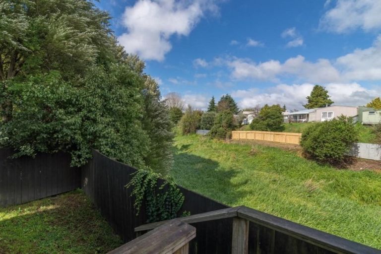 Photo of property in 5a Peter Place, Mangakakahi, Rotorua, 3015
