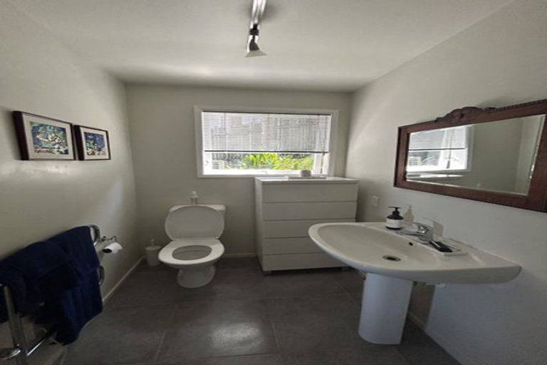 Photo of property in 47 Hadfield Street, Beach Haven, Auckland, 0626