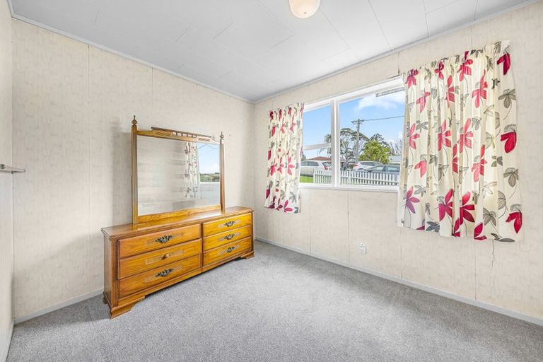 Photo of property in 47 Moffat Road, Red Beach, 0932
