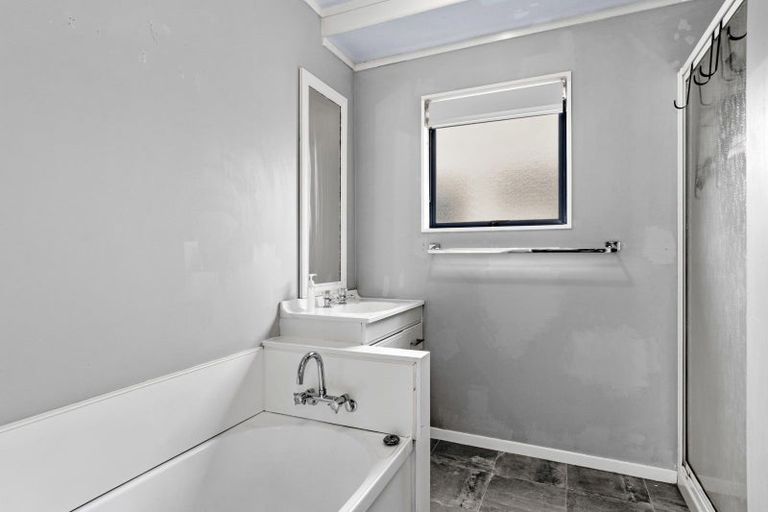 Photo of property in 8 Farrow Way, Welcome Bay, Tauranga, 3112