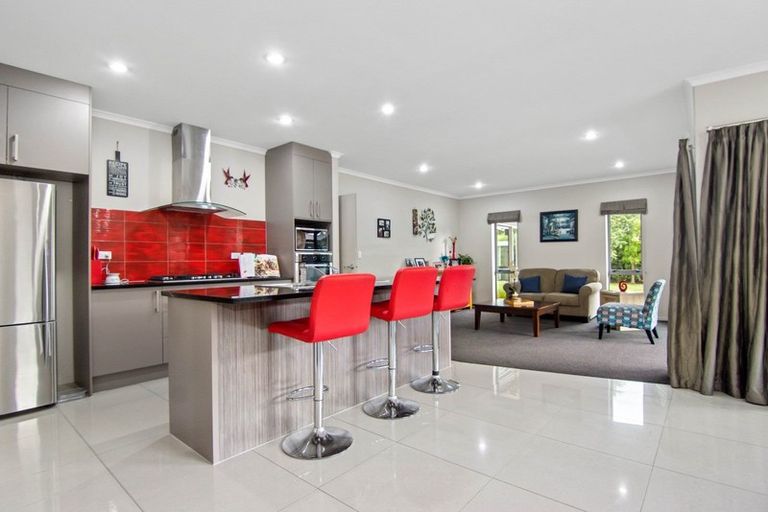 Photo of property in 9 Allgood Place, Rototuna North, Hamilton, 3210