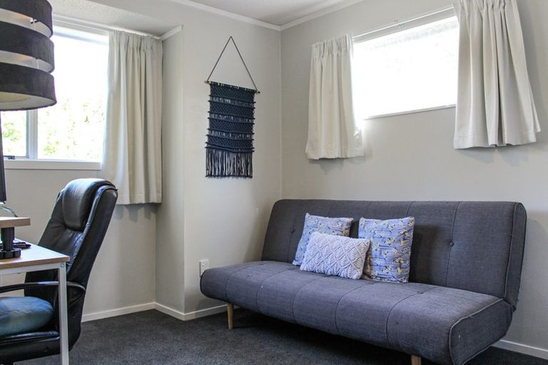 Photo of property in 8/2 Burdendale Grove, Churton Park, Wellington, 6037