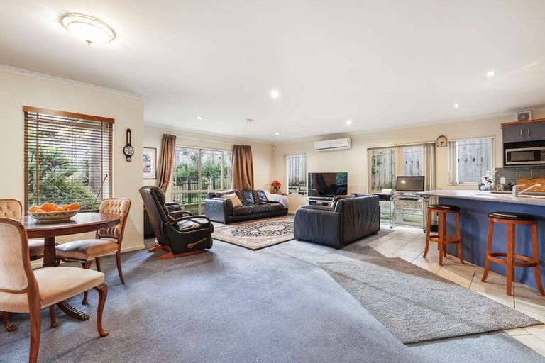 Photo of property in 25 Roderick Place, Rototuna, Hamilton, 3210