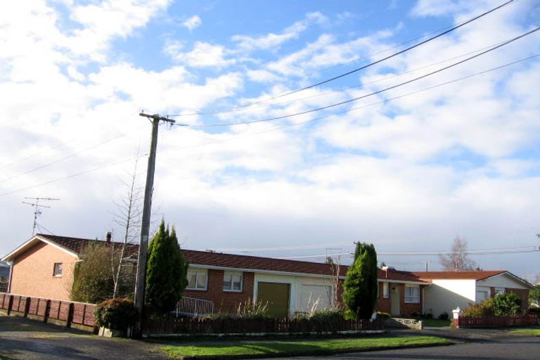 Photo of property in 2 Coddington Crescent, Masterton, 5810