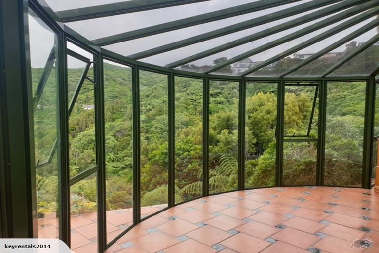 Photo of property in 20b Bushey Way, Maungaraki, Lower Hutt, 5010