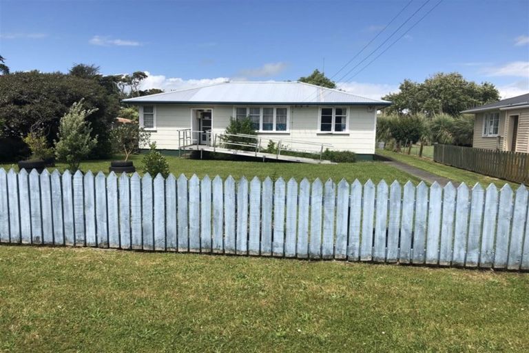 Photo of property in 6 Huntly Street, Foxton, 4814