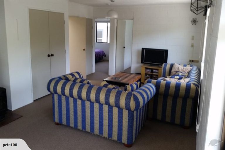 Photo of property in 20 Gillies Crescent, Waimarama, Havelock North, 4294