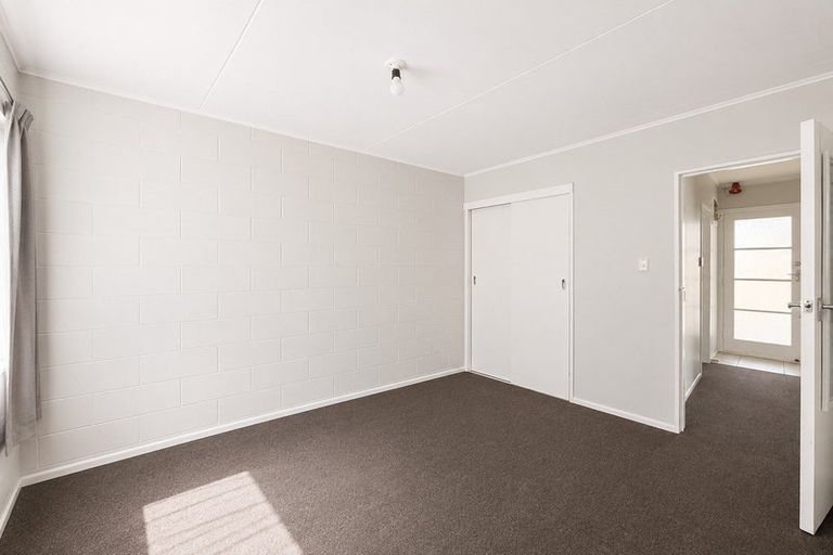 Photo of property in 46 Awamutu Grove, Waiwhetu, Lower Hutt, 5010