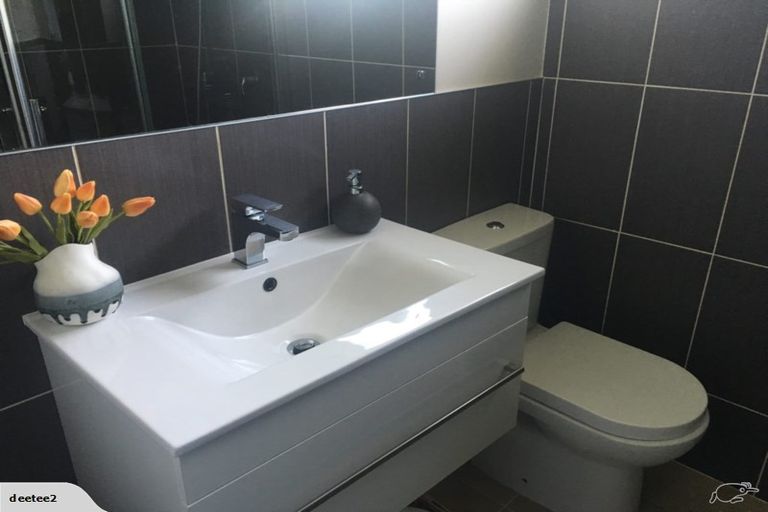 Photo of property in 1/32 Teal Crescent, Beach Haven, Auckland, 0626