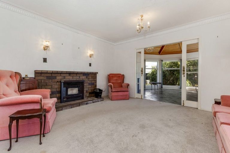 Photo of property in 49 Koromiko Street, New Lynn, Auckland, 0600