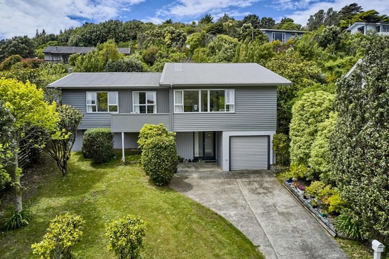 Photo of property in 5 Ayton Drive, Whitby, Porirua, 5024