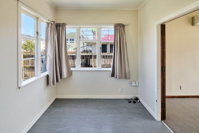 Photo of property in 128a Waiwhetu Road, Waterloo, Lower Hutt, 5011