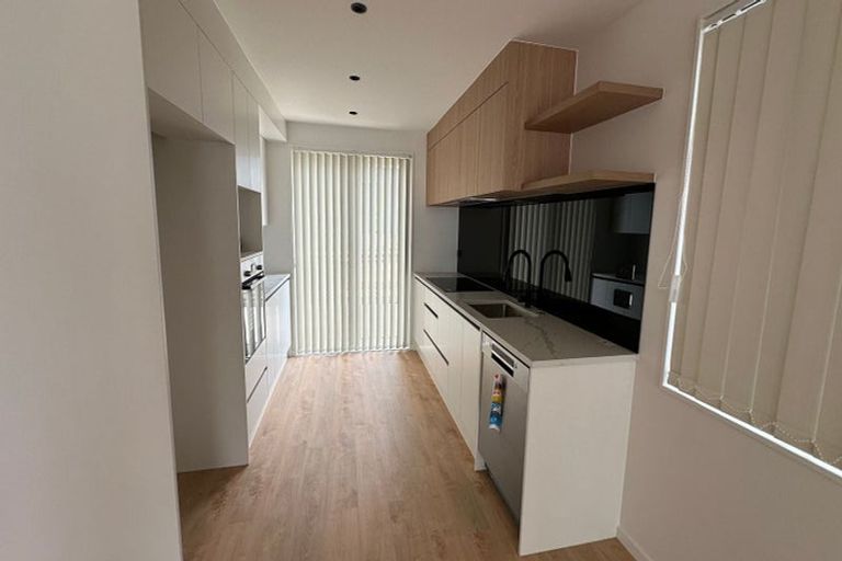 Photo of property in 16 Corporal Street, Papakura, 2110