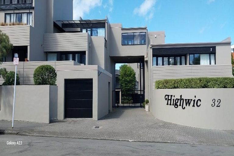 Photo of property in Highwic, 2/32 Hobson Street, Thorndon, Wellington, 6011