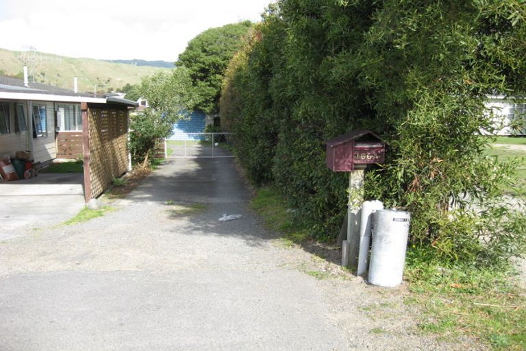 Photo of property in 166 Arawhata Road, Paraparaumu, 5032