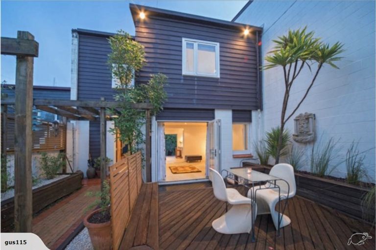 Photo of property in 10 Gwilliam Place, Freemans Bay, Auckland, 1011