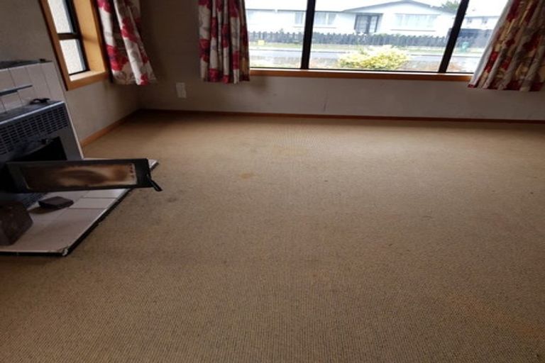 Photo of property in 42 Holloway Street, Waikiwi, Invercargill, 9810