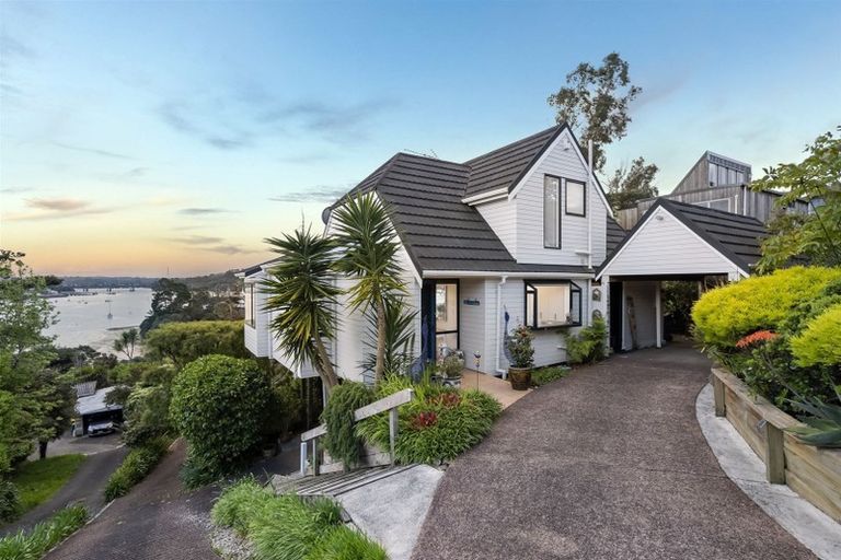 Photo of property in 1/34 Oruamo Place, Beach Haven, Auckland, 0626