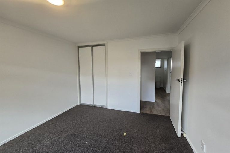 Photo of property in 2/7 Division Street, Riccarton, Christchurch, 8041