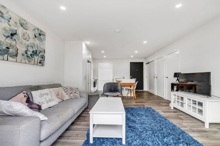 Photo of property in 7 Kanorau Place, Mangere, Auckland, 2022