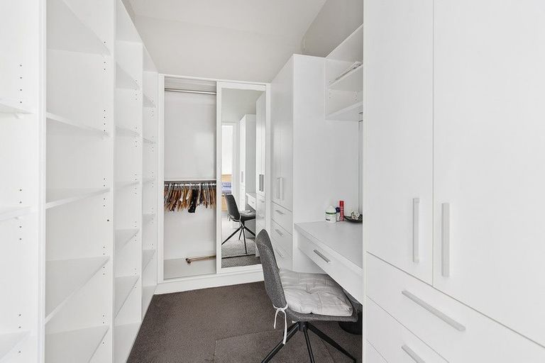 Photo of property in 100 Ellice Street, Mount Victoria, Wellington, 6011