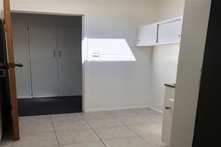 Photo of property in 2/32 Napier Road, Havelock North, 4130