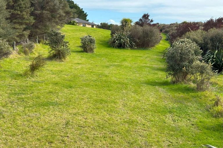 Photo of property in 103 Mcleod Road, South Head, Helensville, 0874