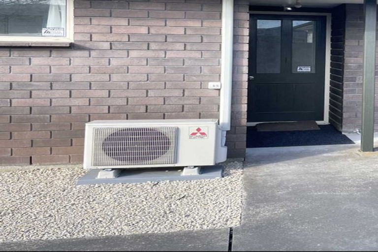 Photo of property in 2/200 Wainoni Road, Avondale, Christchurch, 8061