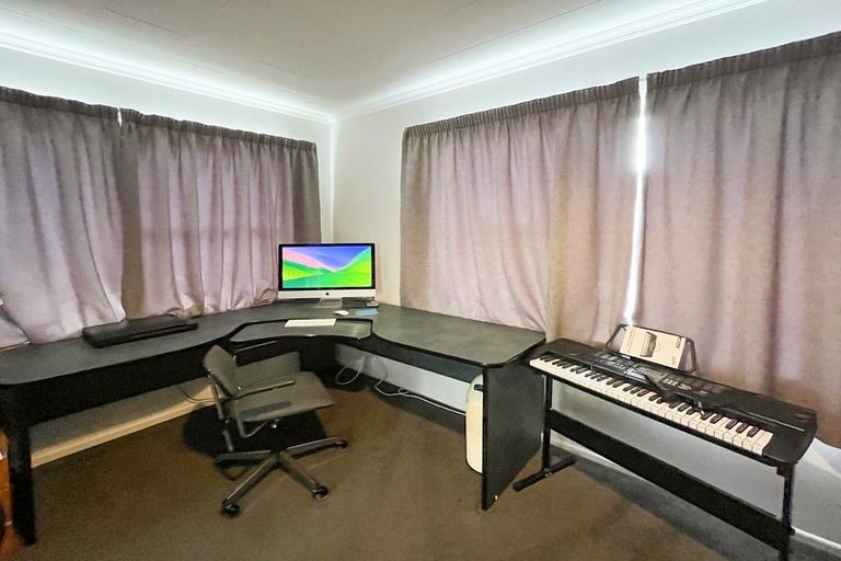 Photo of property in 7 Lynette Place, Mangere, Auckland, 2022